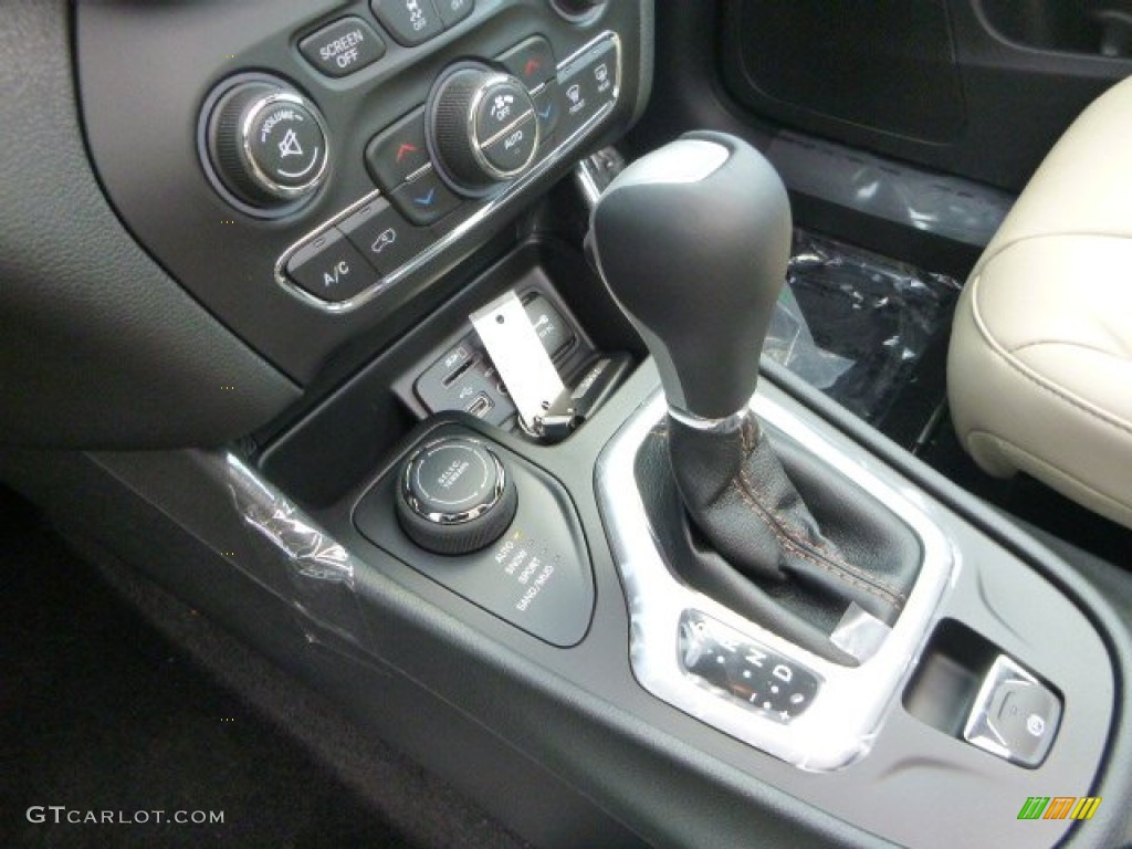 2015 Jeep Cherokee Limited 4x4 9 Speed Automatic Transmission Photo #97755923