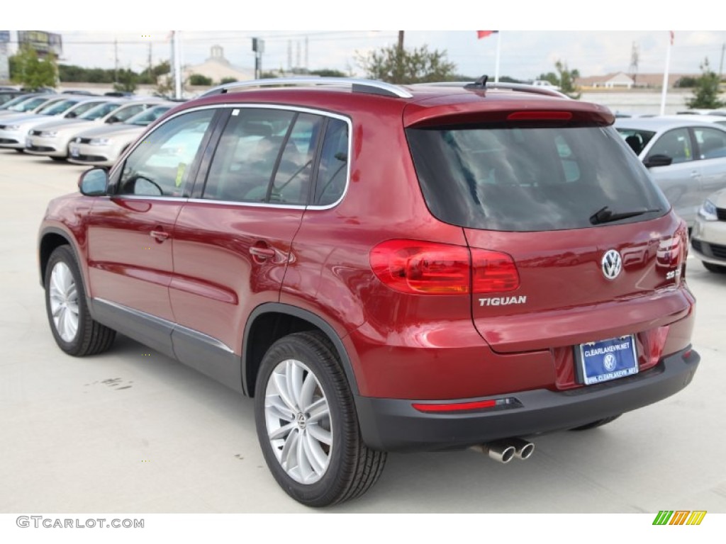 2015 Tiguan SEL - Wild Cherry Metallic / Sandstone photo #6