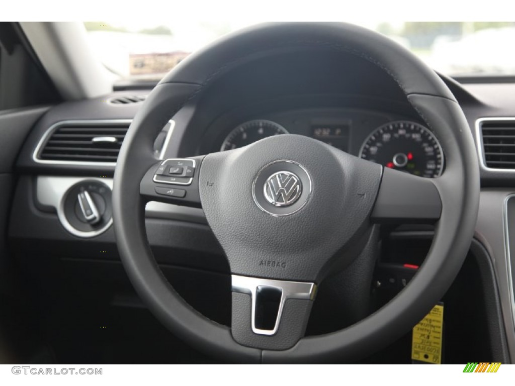 2015 Volkswagen Passat Wolfsburg Edition Sedan Steering Wheel Photos