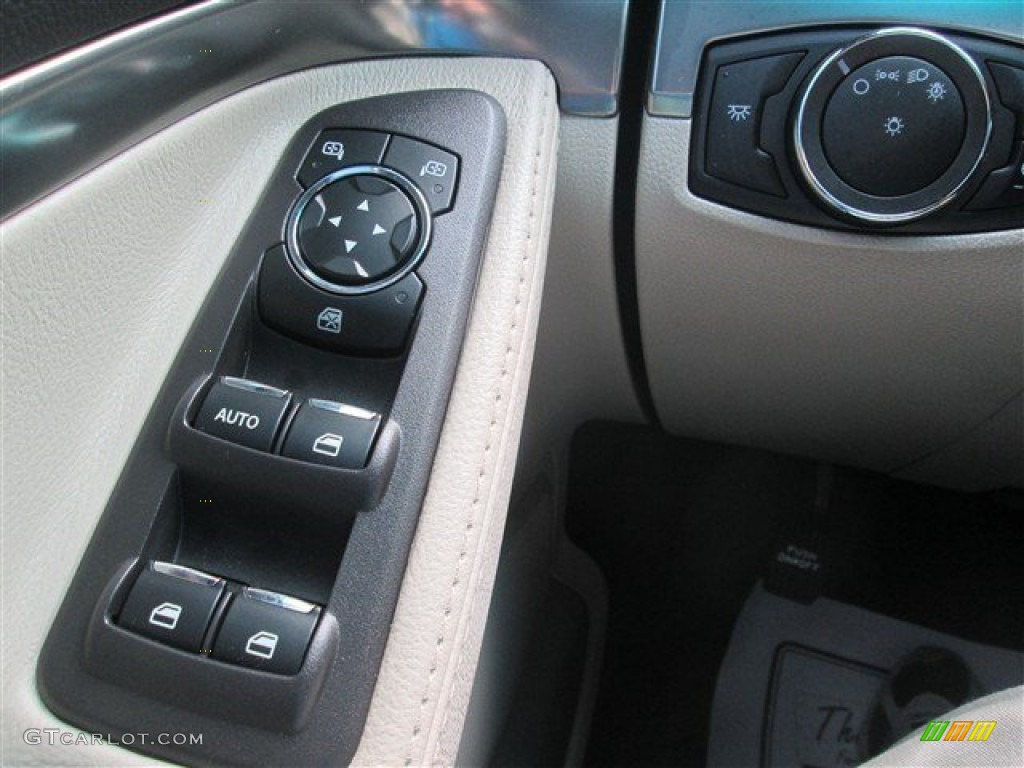 2015 Explorer FWD - Ingot Silver / Medium Light Stone photo #26
