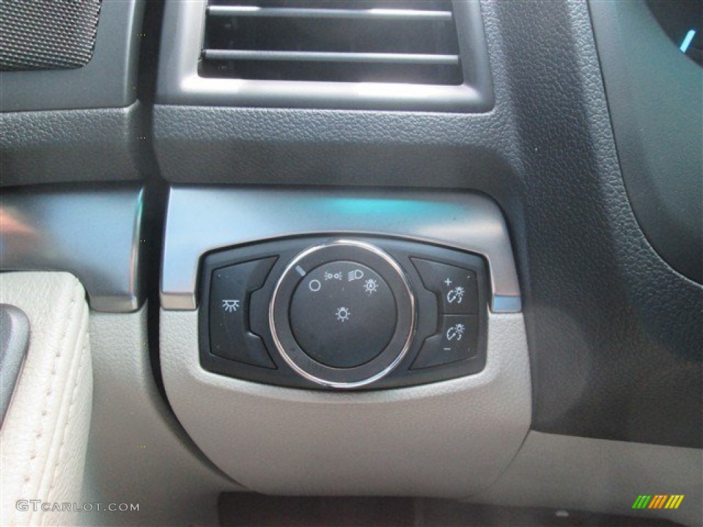 2015 Explorer FWD - Ingot Silver / Medium Light Stone photo #27