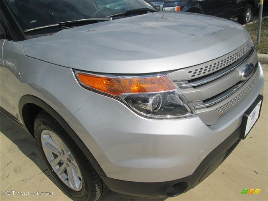 2015 Explorer FWD - Ingot Silver / Medium Light Stone photo #45