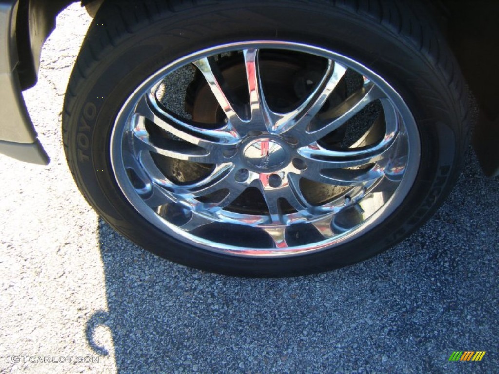 2003 Suburban 1500 Z71 4x4 - Light Pewter Metallic / Tan/Neutral photo #8