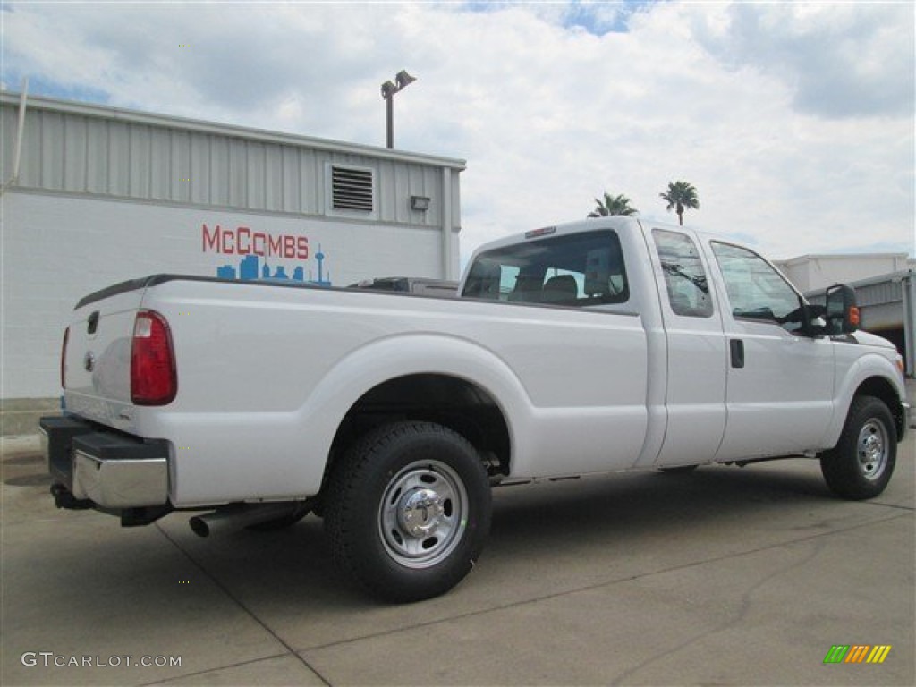 2015 F250 Super Duty XL Super Cab - Oxford White / Steel photo #3