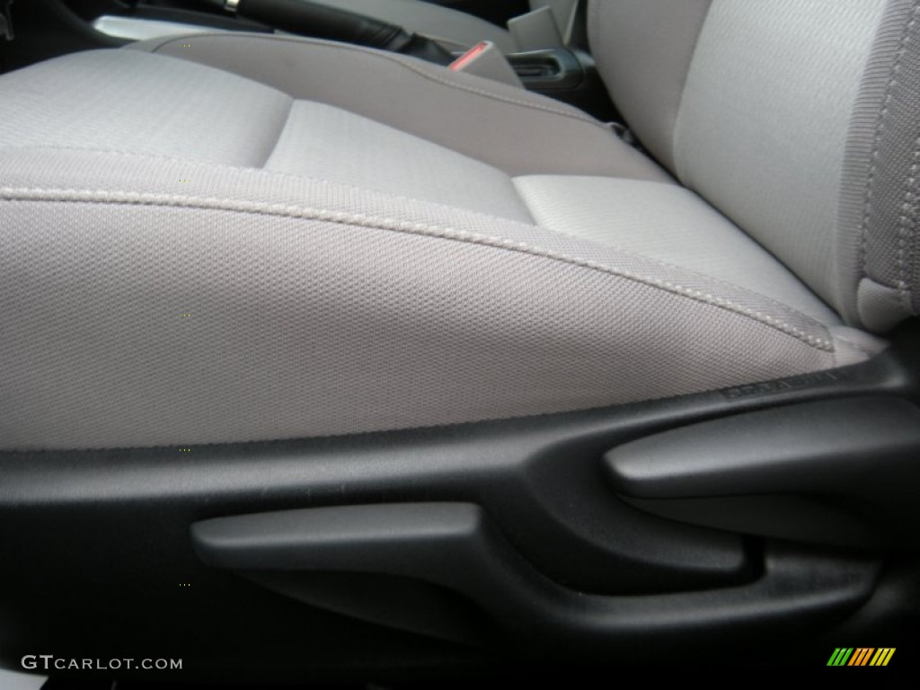 2014 Corolla L - Classic Silver Metallic / Steel Blue photo #35