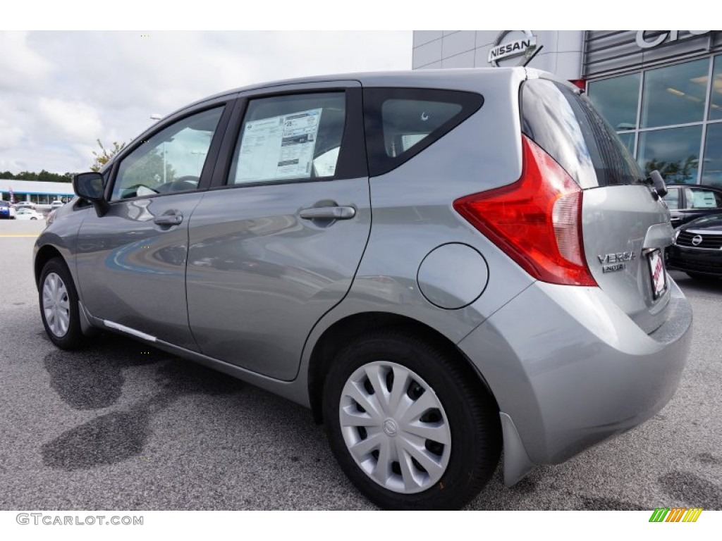 2015 Versa Note S Plus - Magnetic Gray / Charcoal photo #3