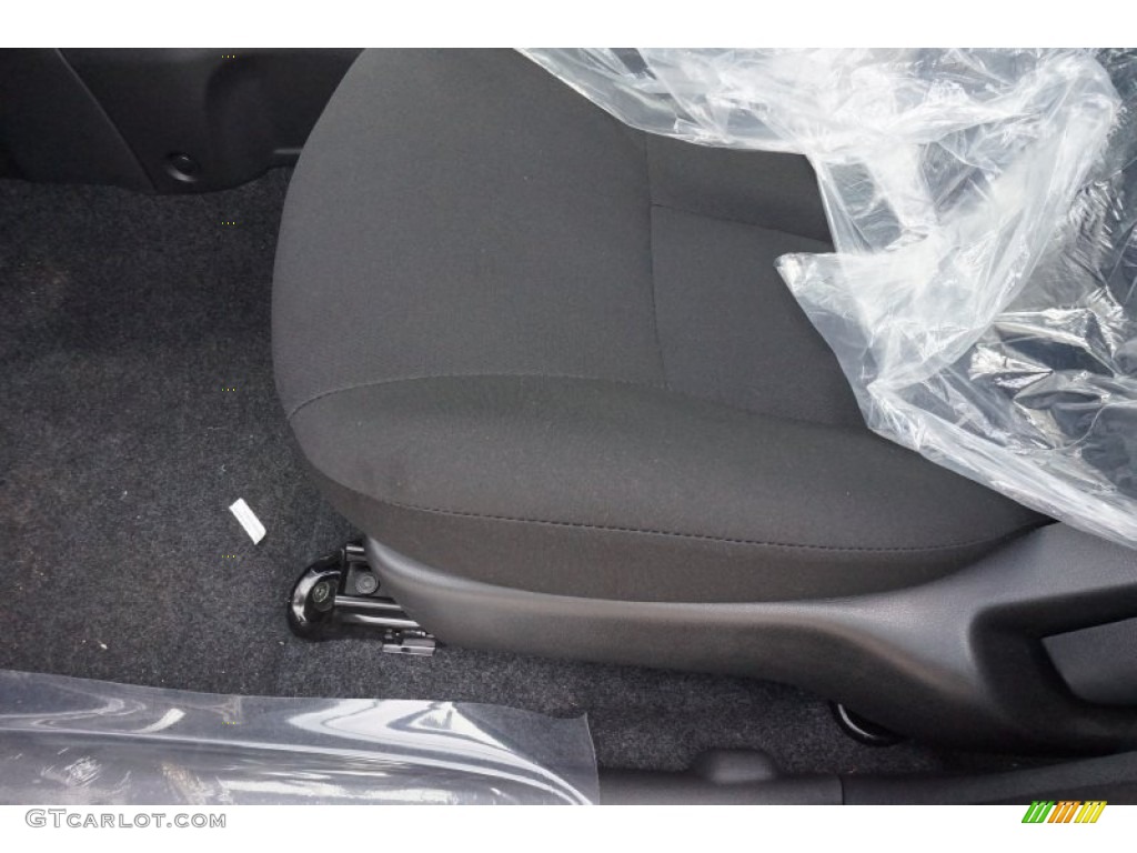 2015 Versa Note S Plus - Magnetic Gray / Charcoal photo #9