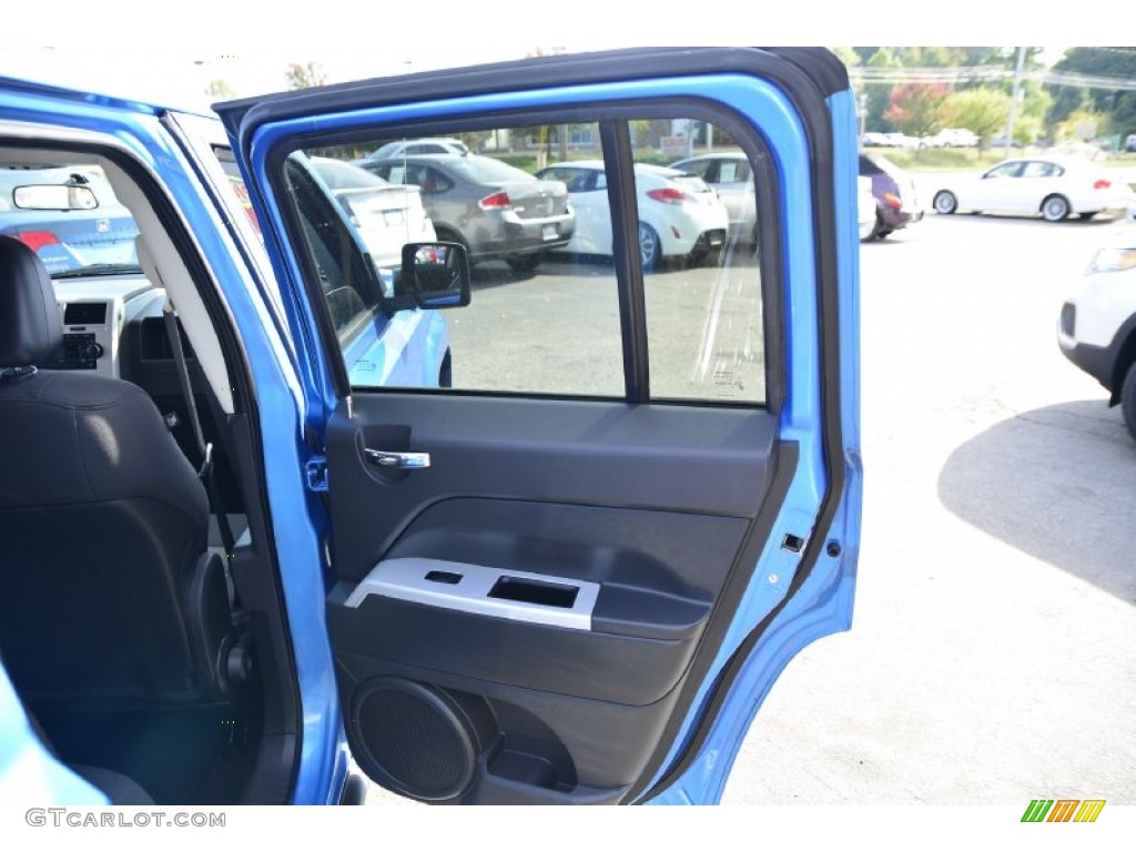 2008 Patriot Sport 4x4 - Surf Blue Pearl / Dark Slate Gray photo #17