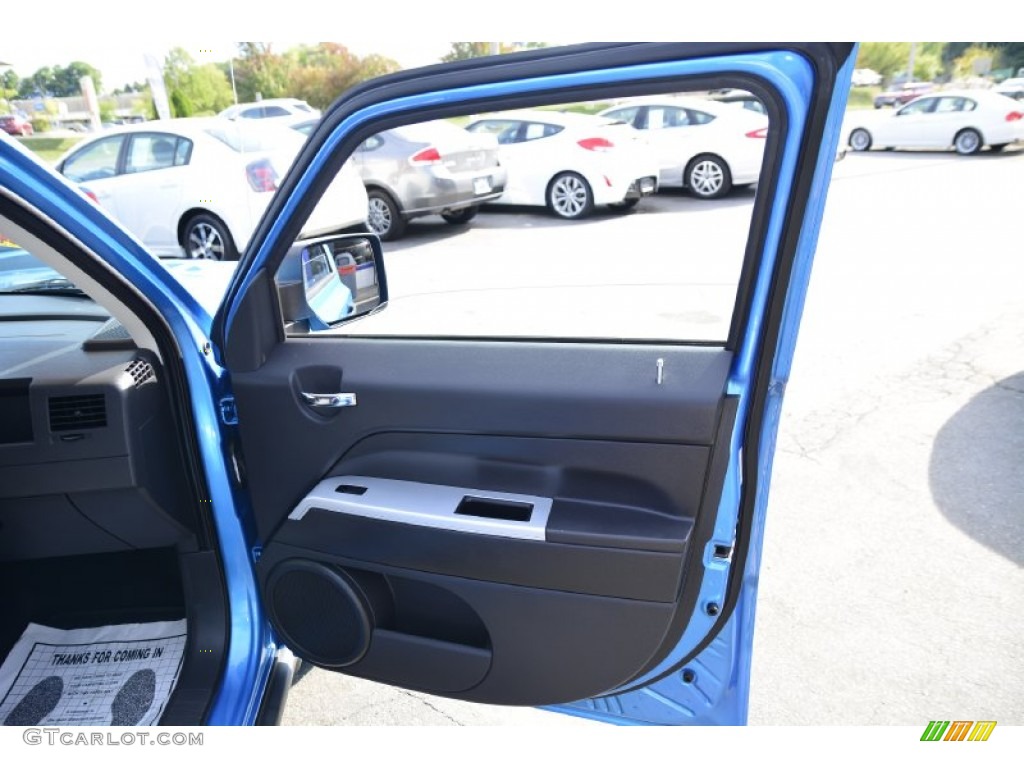 2008 Patriot Sport 4x4 - Surf Blue Pearl / Dark Slate Gray photo #18