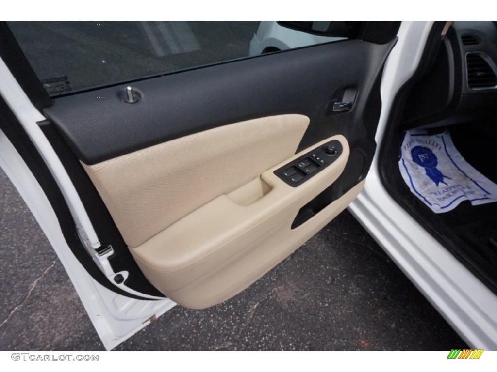 2013 Avenger SXT - New Bright White / Black/Light Frost Beige photo #11
