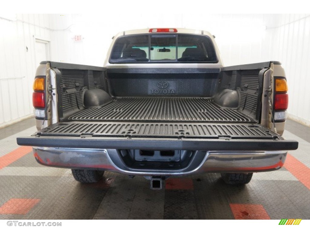 2002 Tundra SR5 Access Cab 4x4 - Desert Sand / Oak photo #17