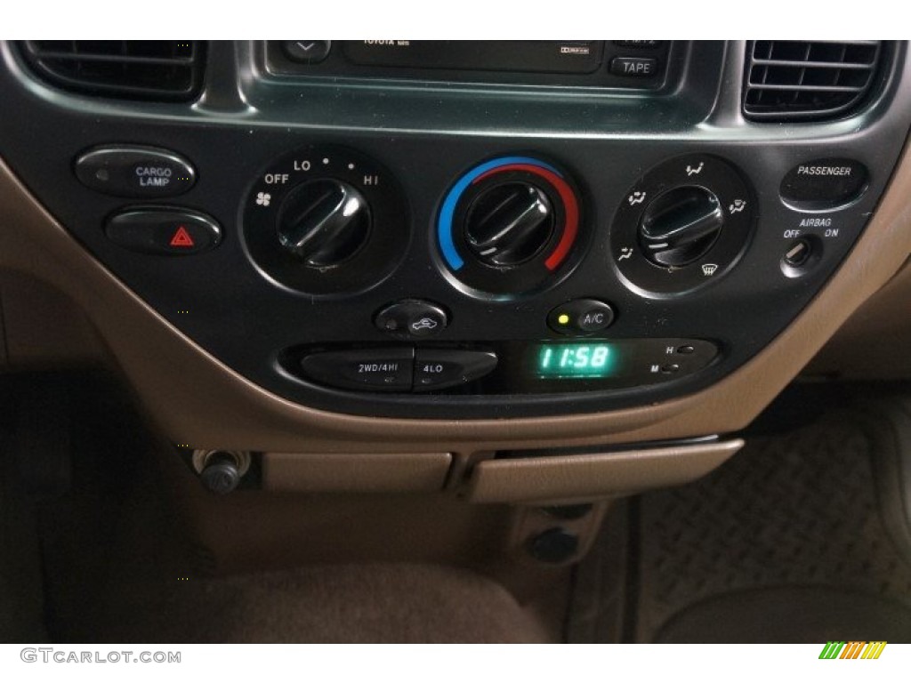 2002 Tundra SR5 Access Cab 4x4 - Desert Sand / Oak photo #32