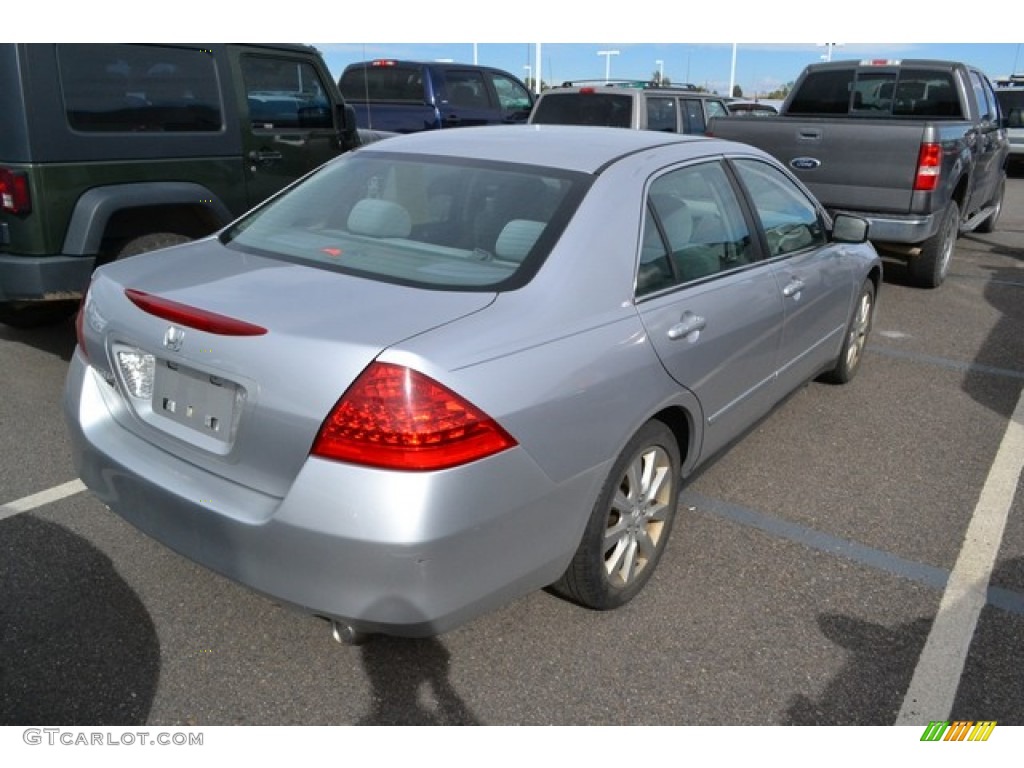 2006 Accord LX V6 Sedan - Alabaster Silver Metallic / Gray photo #2