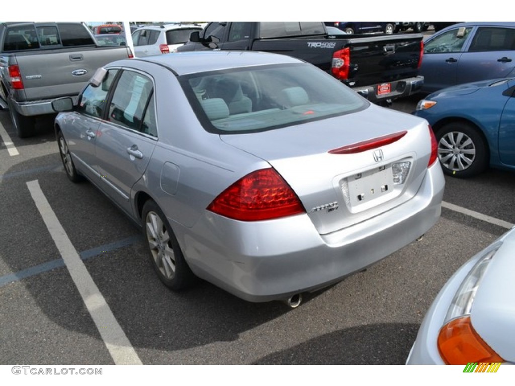 2006 Accord LX V6 Sedan - Alabaster Silver Metallic / Gray photo #3