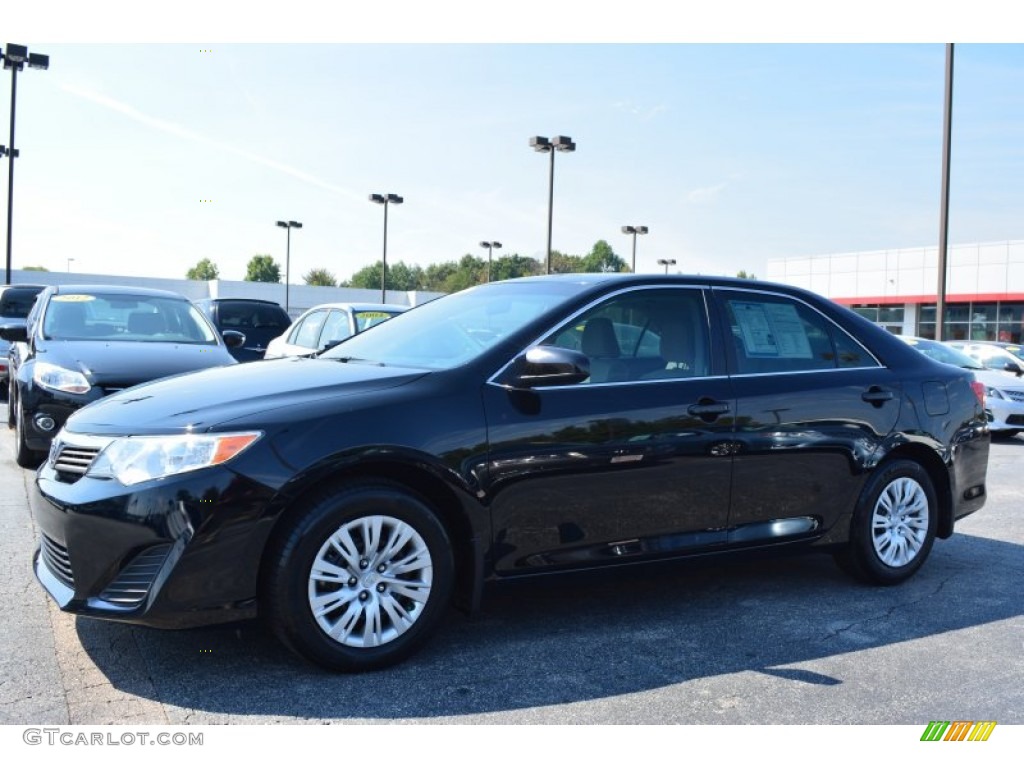 2012 Camry L - Attitude Black Metallic / Ivory photo #7