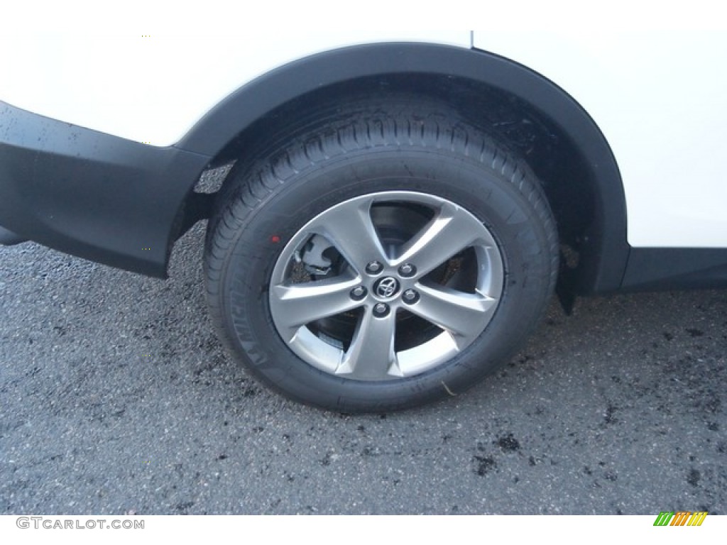 2015 RAV4 XLE AWD - Super White / Ash photo #9