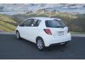 Super White - Yaris 5-Door LE Photo No. 3