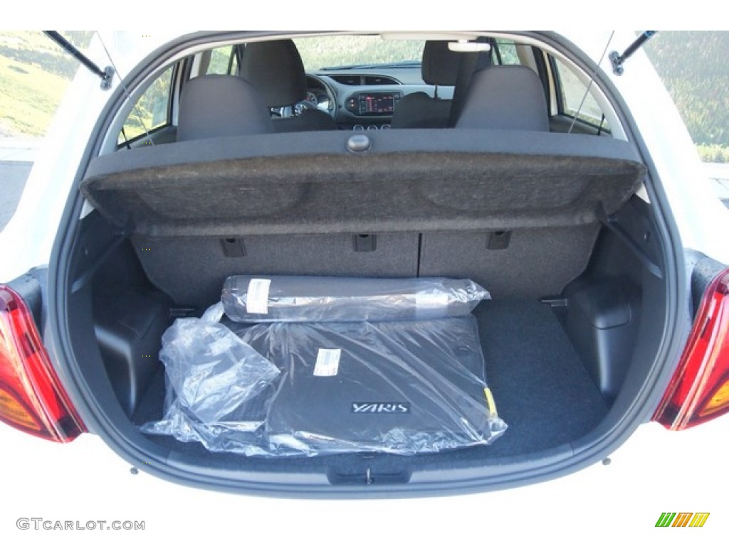 2015 Toyota Yaris 5-Door LE Trunk Photo #97792353