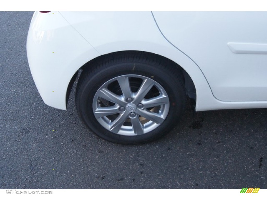 2015 Toyota Yaris 5-Door LE Wheel Photo #97792374