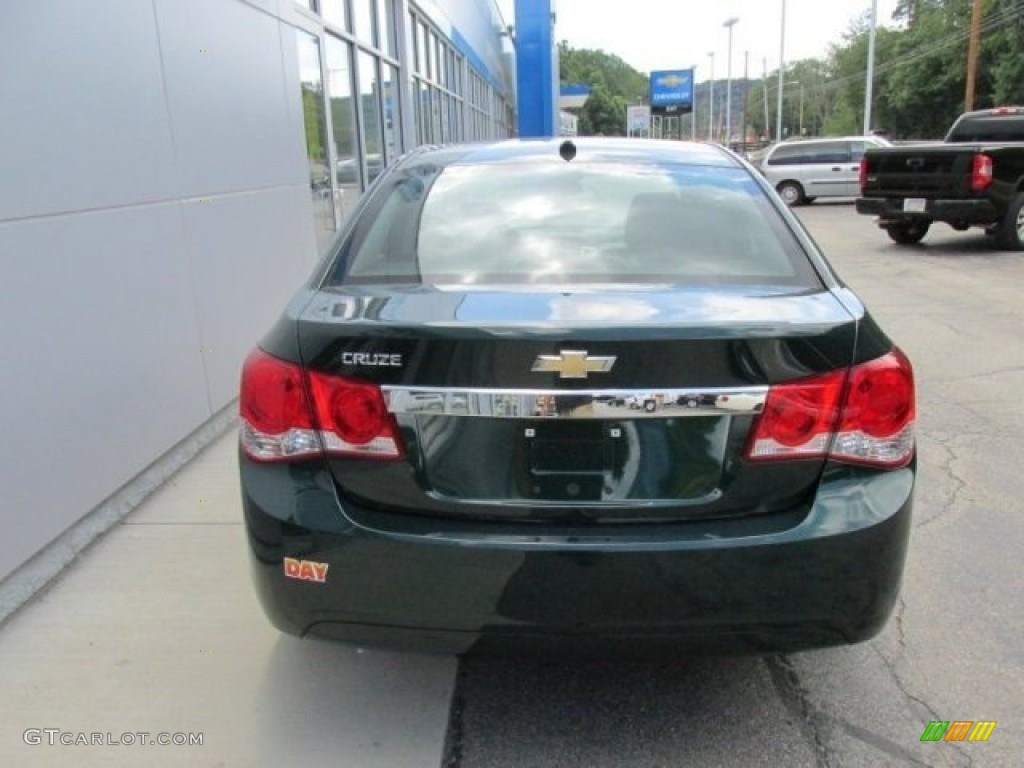 2014 Cruze LS - Rainforest Green Metallic / Jet Black/Medium Titanium photo #5