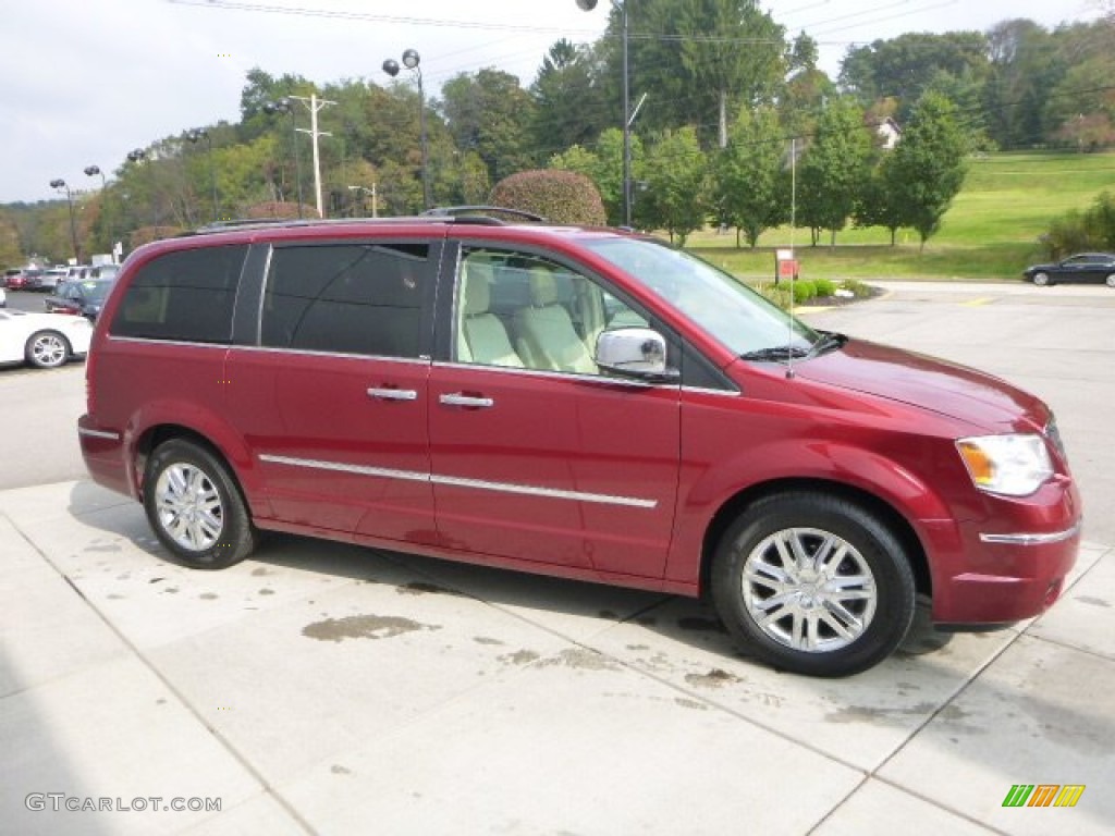 2010 Town & Country Limited - Inferno Red Crystal Pearl / Medium Pebble Beige/Cream photo #6