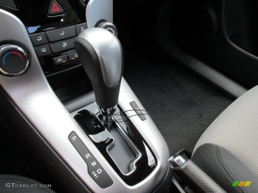 2014 Cruze LS - Rainforest Green Metallic / Jet Black/Medium Titanium photo #14