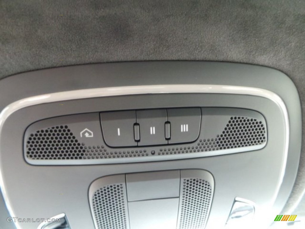 2015 Audi S8 quattro S Controls Photo #97799466