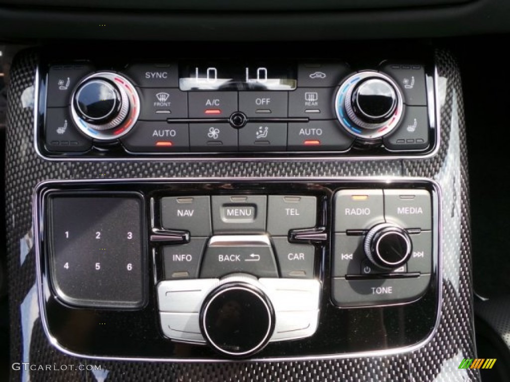 2015 Audi S8 quattro S Controls Photo #97799620