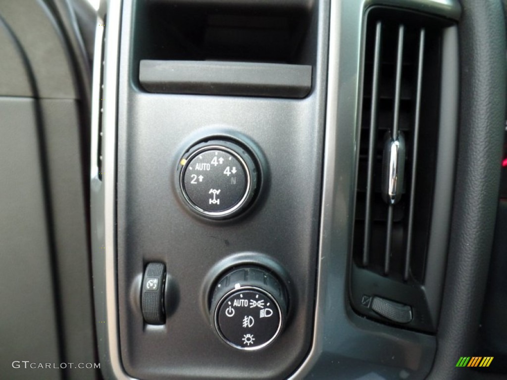 2015 Chevrolet Silverado 1500 LT Crew Cab 4x4 Controls Photo #97799655