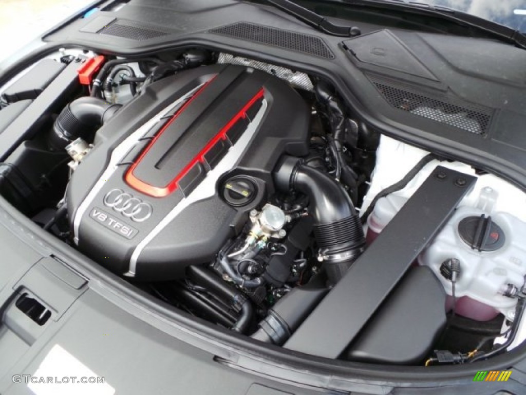2015 Audi S8 quattro S Engine Photos