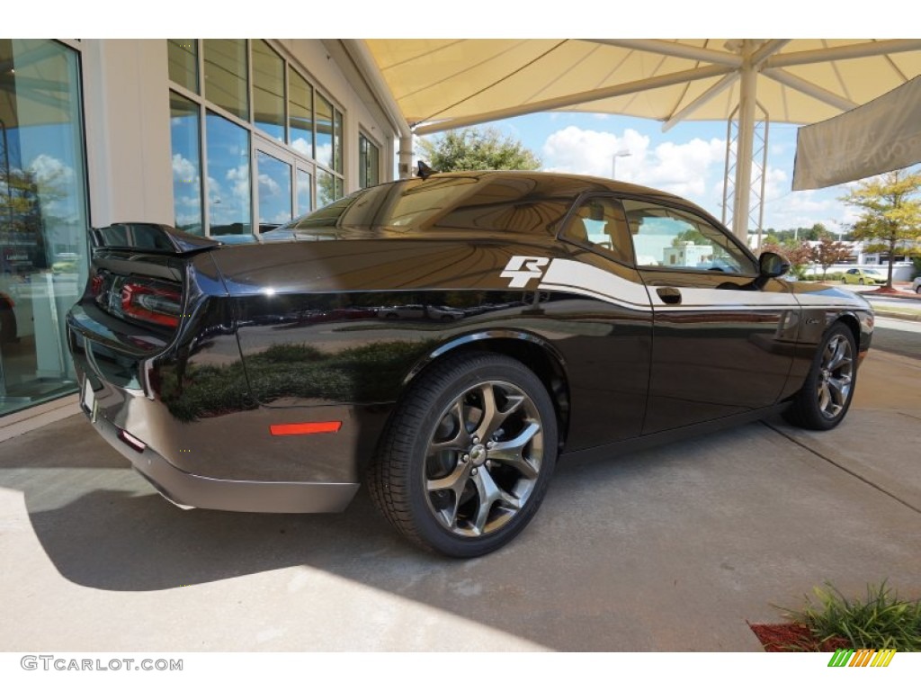 2015 Challenger R/T Plus - Pitch Black / Black photo #2