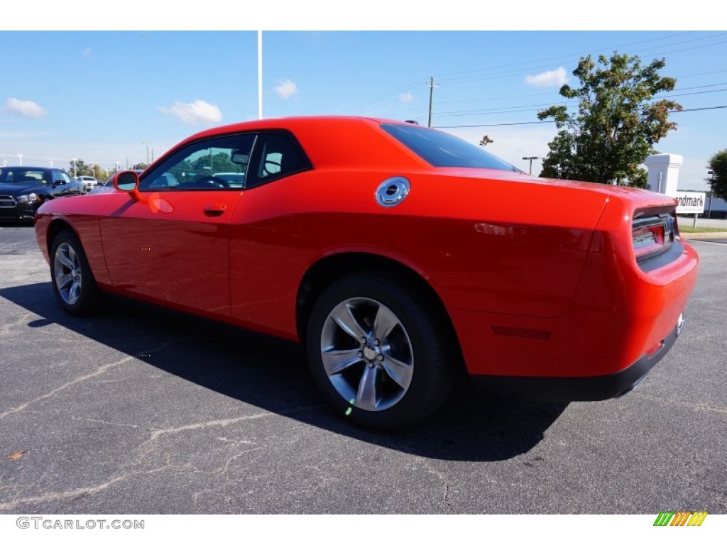 2015 Challenger SXT - TorRed / Black photo #2