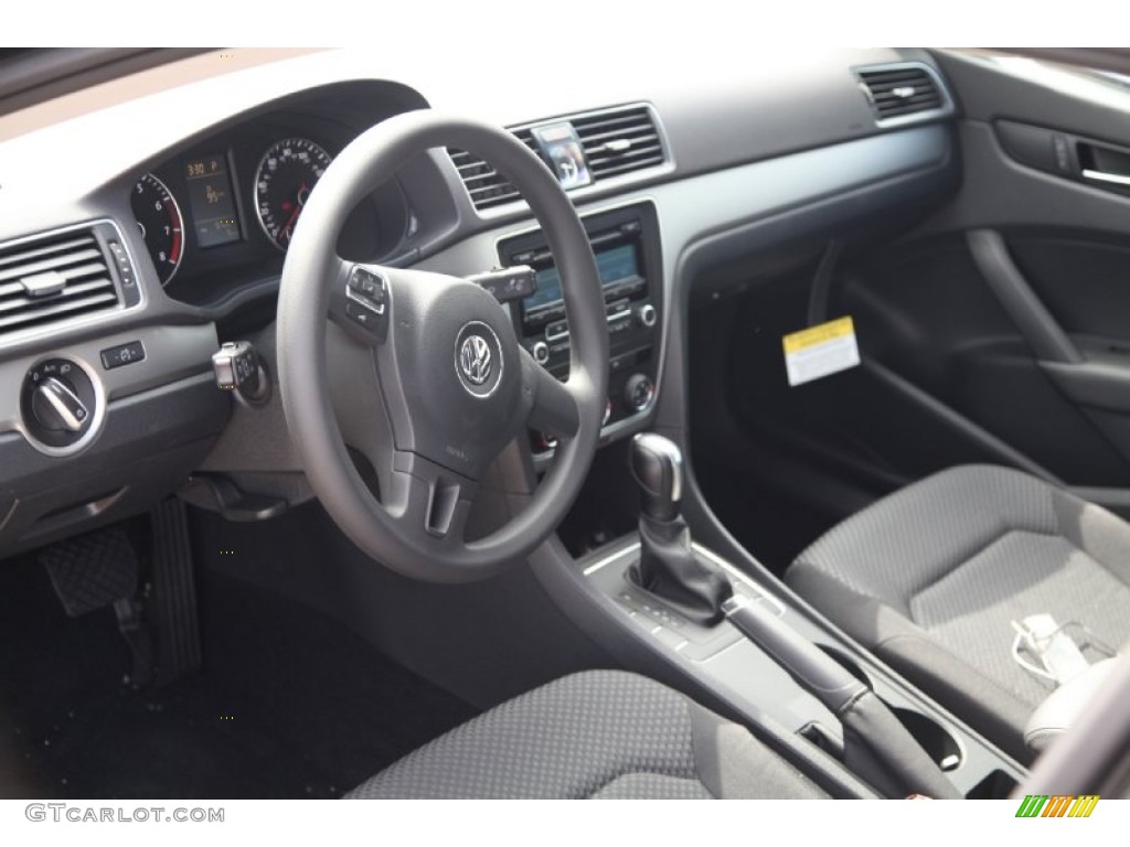 Titan Black Interior 2015 Volkswagen Passat S Sedan Photo #97817721