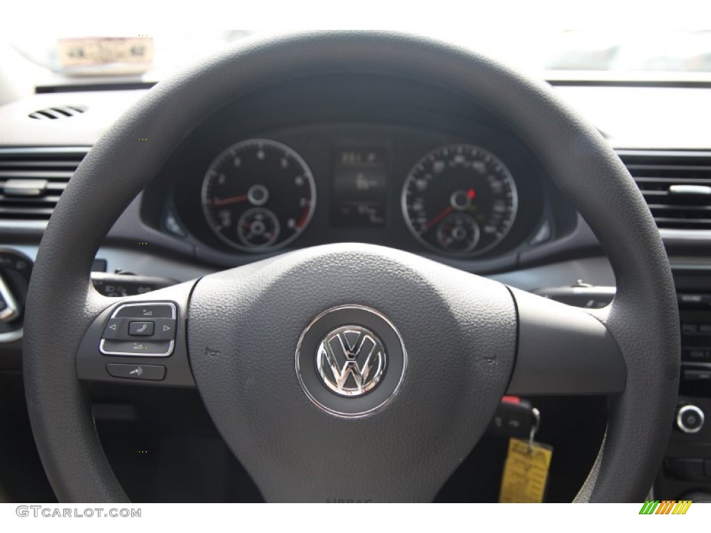 2015 Volkswagen Passat S Sedan Titan Black Steering Wheel Photo #97817808