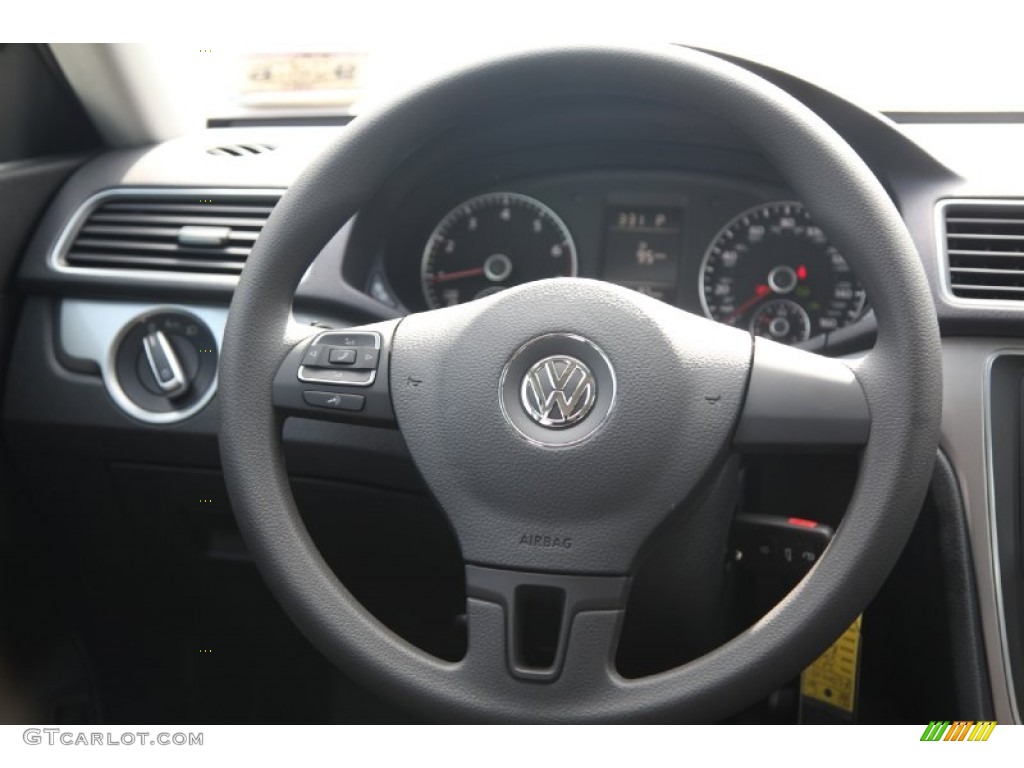 2015 Volkswagen Passat S Sedan Titan Black Steering Wheel Photo #97817880
