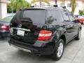 Black - ML 350 4Matic Photo No. 3