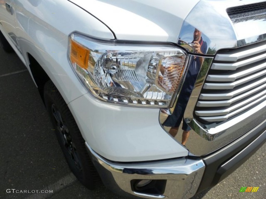 2015 Tundra Limited CrewMax 4x4 - Super White / Sand Beige photo #4