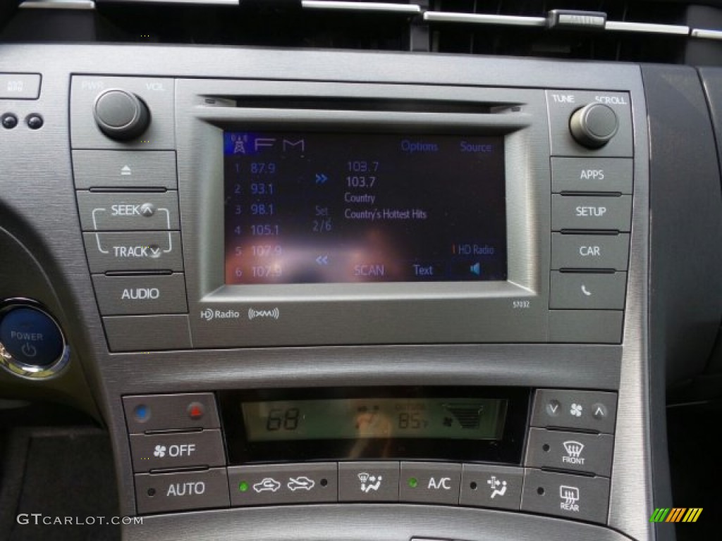 2015 Toyota Prius Three Hybrid Controls Photo #97838091
