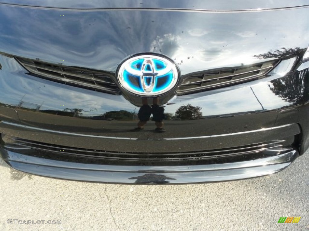 2015 Prius Three Hybrid - Black / Bisque photo #5