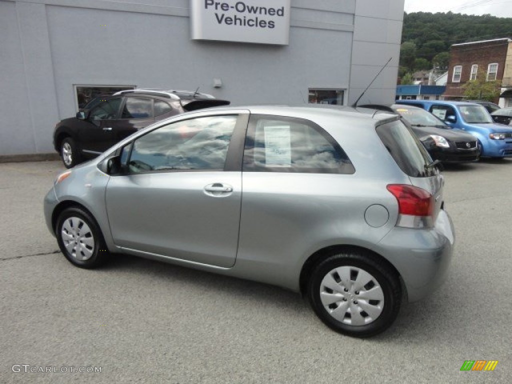 2011 Yaris 3 Door Liftback - Silver Streak Mica / Dark Charcoal photo #3