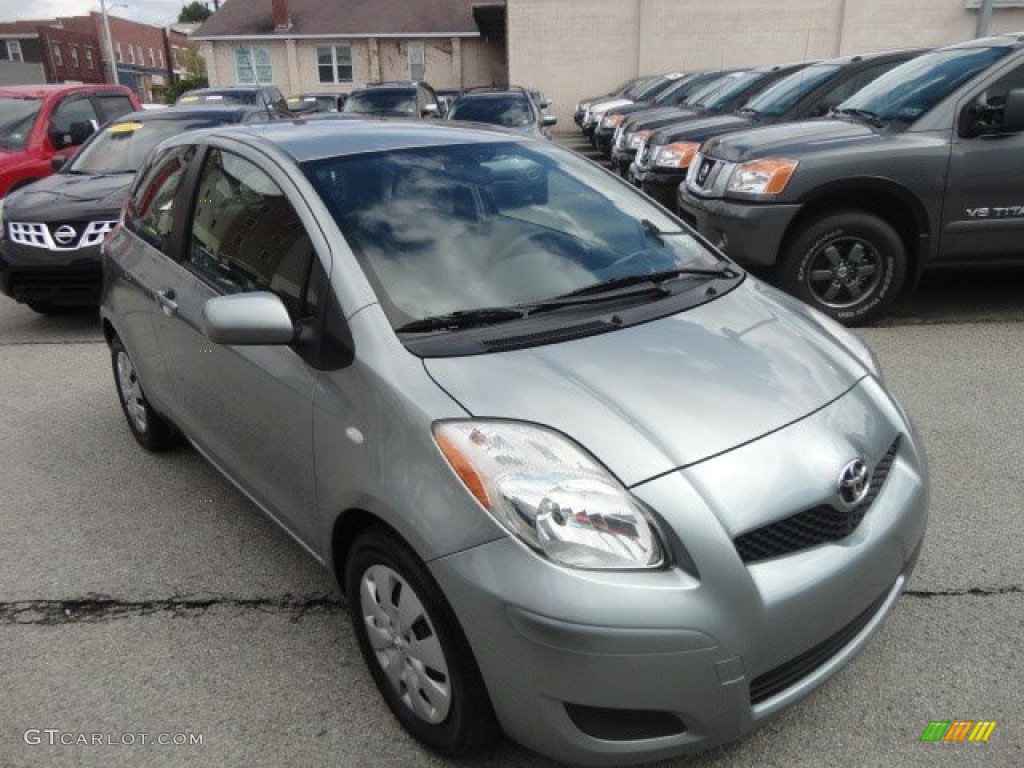 2011 Yaris 3 Door Liftback - Silver Streak Mica / Dark Charcoal photo #7