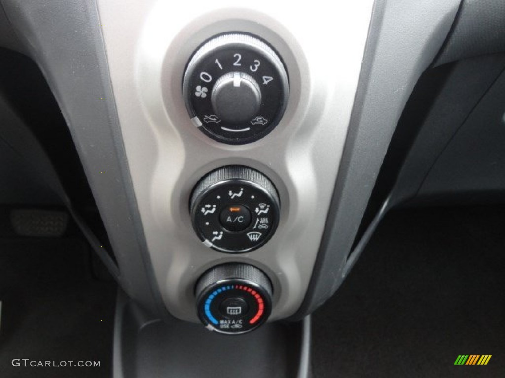 2011 Yaris 3 Door Liftback - Silver Streak Mica / Dark Charcoal photo #15