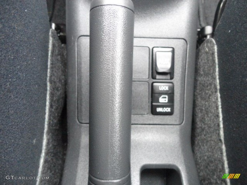 2011 Yaris 3 Door Liftback - Silver Streak Mica / Dark Charcoal photo #16