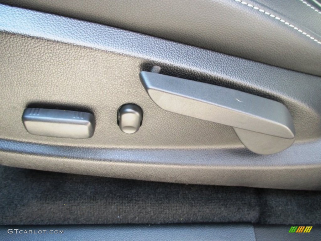 2015 GMC Canyon SLT Crew Cab 4x4 Controls Photo #97847434