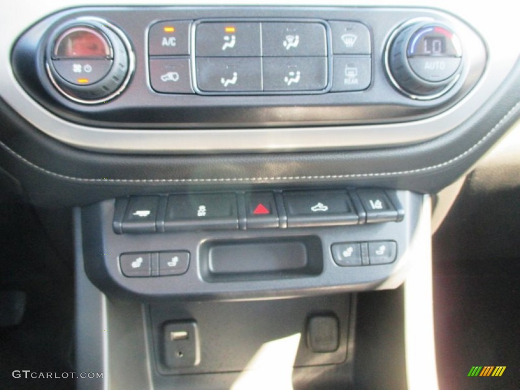 2015 GMC Canyon SLT Crew Cab 4x4 Controls Photo #97847622