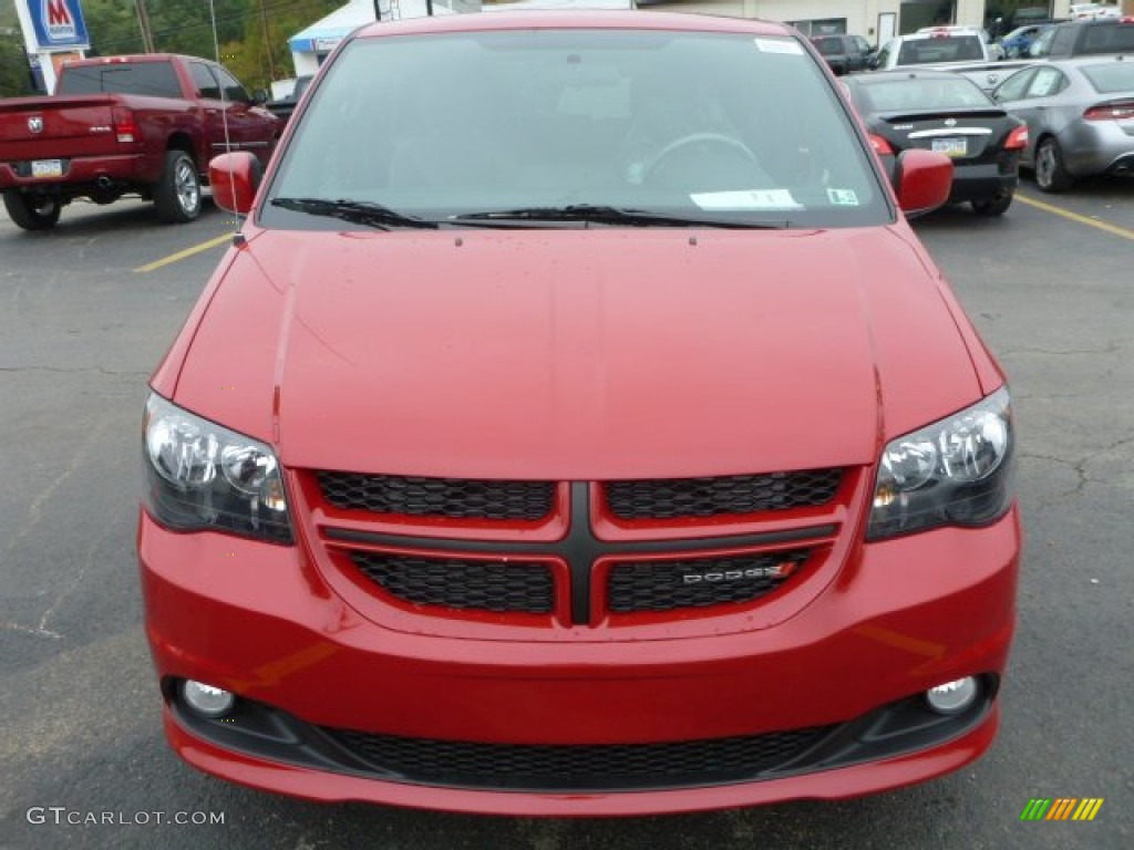 2015 Grand Caravan R/T - Redline 2 Coat Pearl / Black photo #7