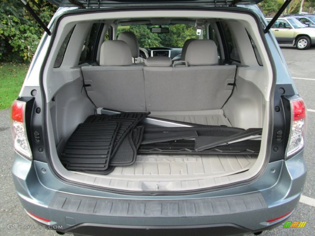 2011 Forester 2.5 X Premium - Sage Green Metallic / Platinum photo #19