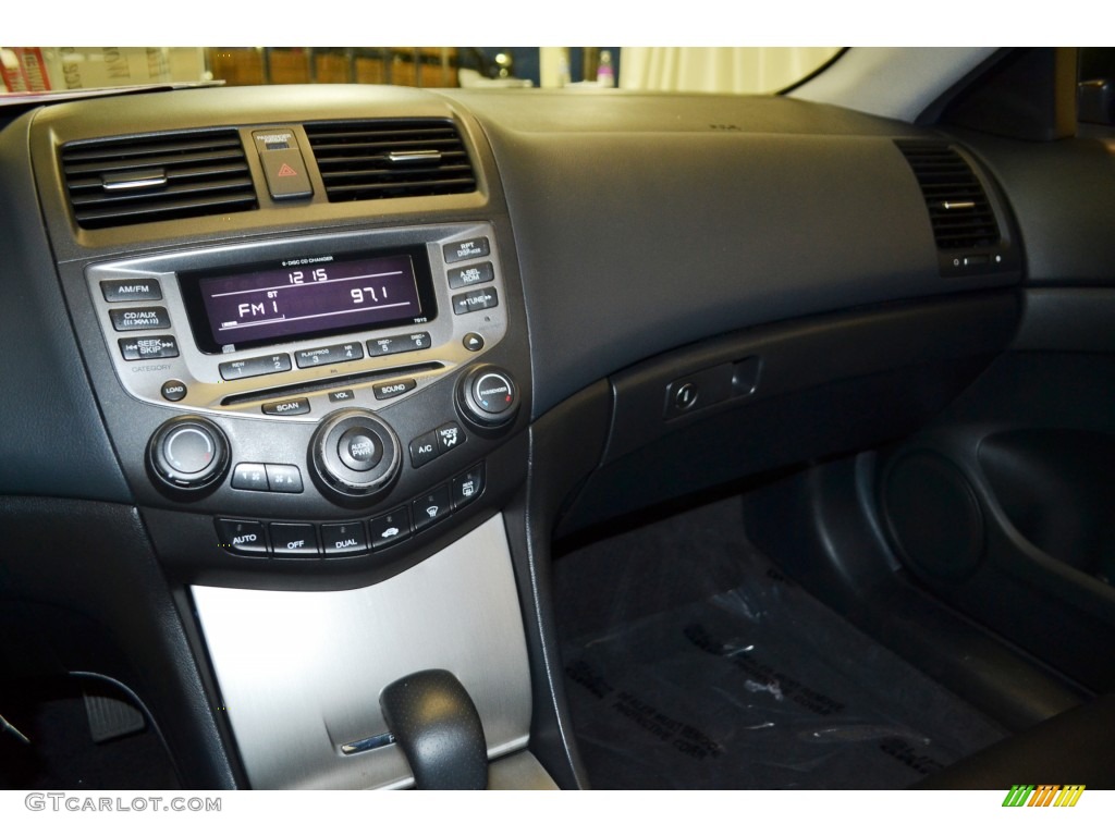 2006 Accord EX V6 Coupe - Nighthawk Black Pearl / Black photo #19