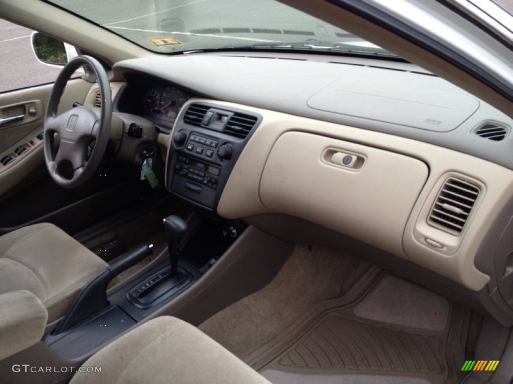 1999 Accord LX Sedan - Taffeta White / Ivory photo #6