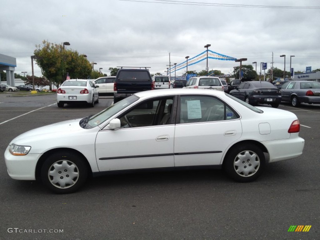 1999 Accord LX Sedan - Taffeta White / Ivory photo #10